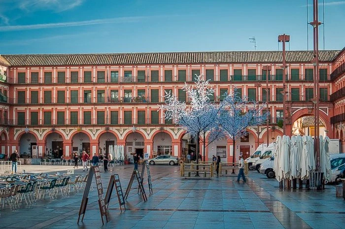 Площадь Корредера (Plaza de la Corredera)