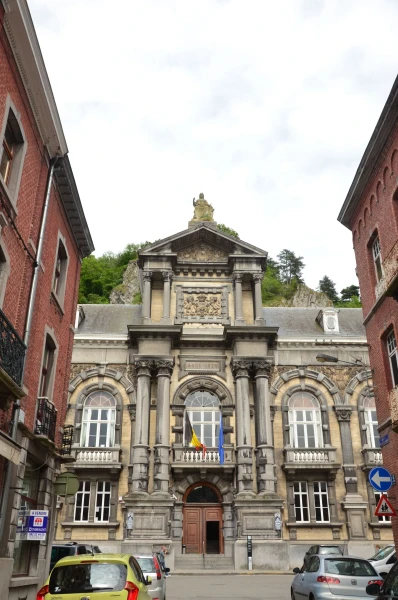 Дворец Юстиции (Palais de Justice)