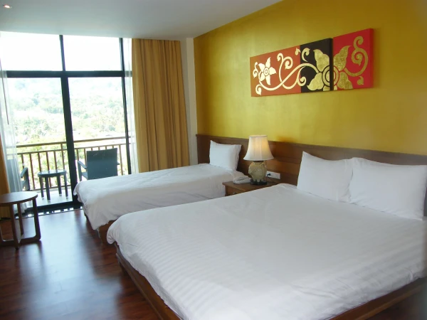 Пхукет, Naithonburi 4*