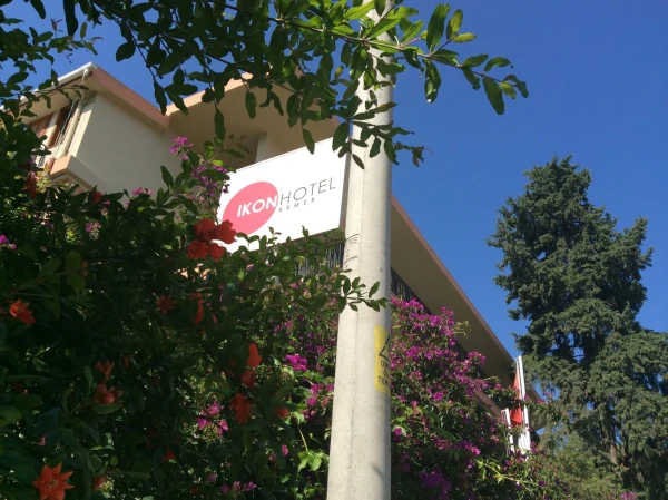 Ikon Hotel 