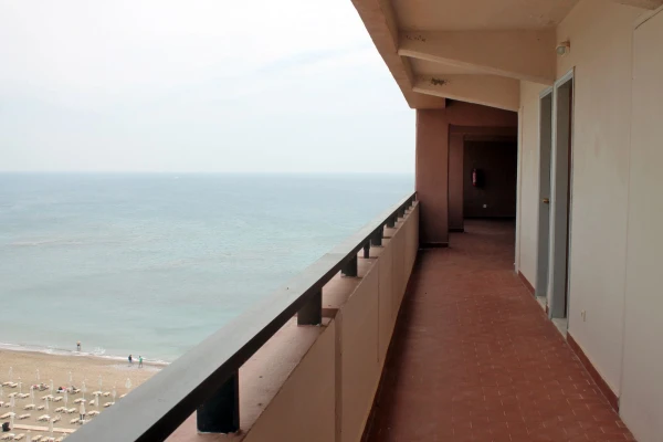 ANNEXE BUILDING Side Sea View