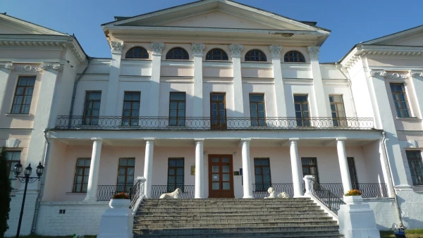 Главный дом усадьбы Голицыных
