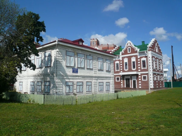дом Карелина