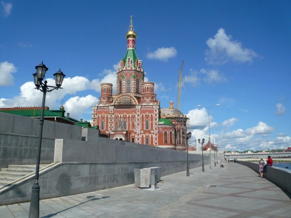 Воскресенская набережная и Собор Благовещения Пресвятой Богородицы