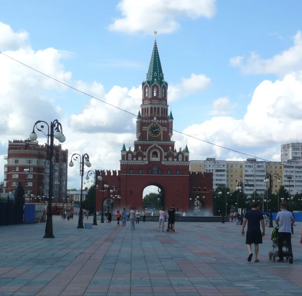 Благовещенская башня - это действительно НЕ Москва:)))