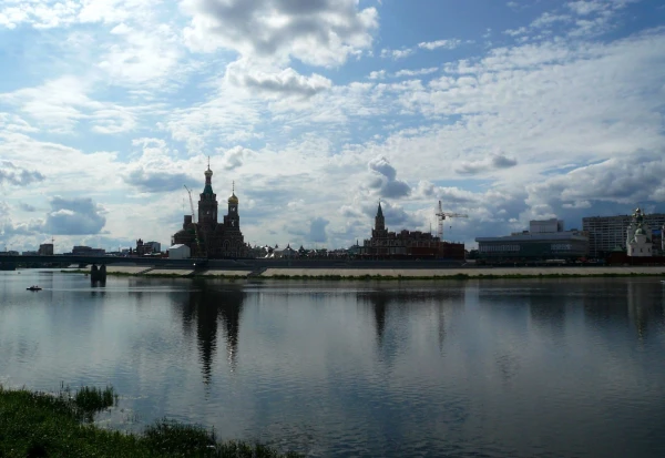вид на площадь Никонова
