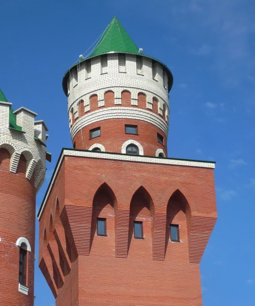 одна из башенок Театра Кукол 