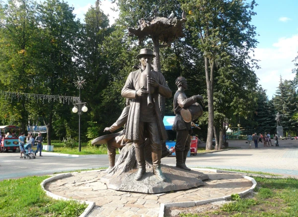 Скульптура "Дерево жизни"