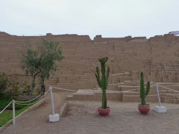 hebys Huaca Pucllana