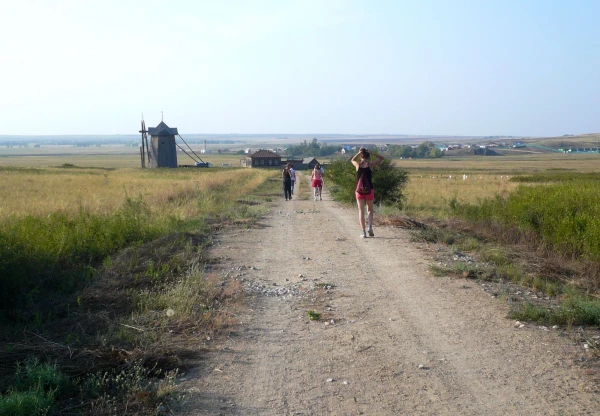 дорога к музею «Природы и человека» в который мы опоздали:(