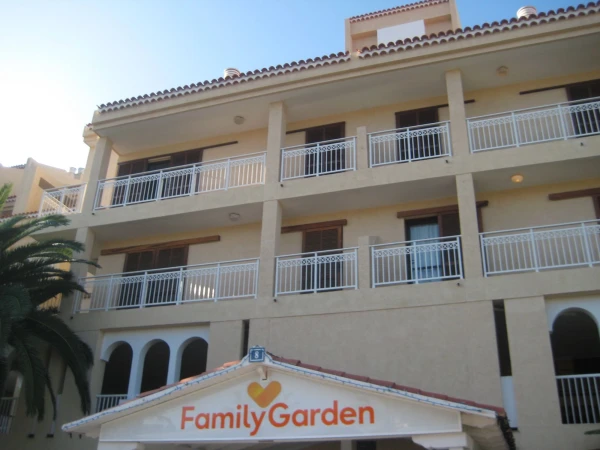FAMILY GARDEN COMPOSTELA