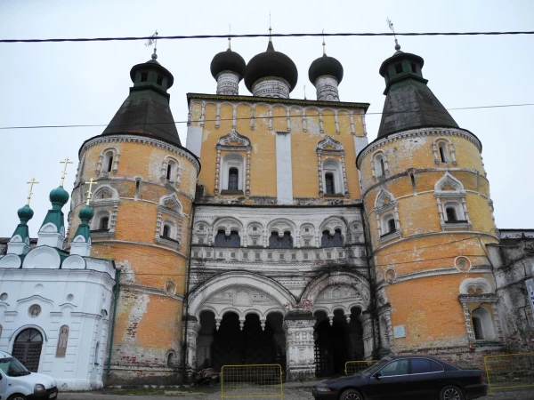 Борисоглебский монастырь в п. Борисоглебский