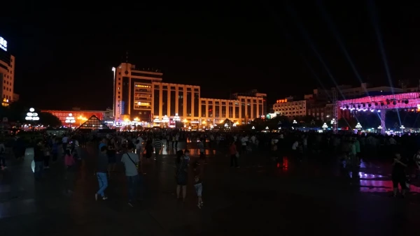 Площадь, которая была видна из окошка