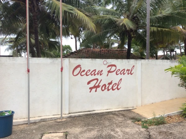 Ocean Pearl Hotel в Негомбо