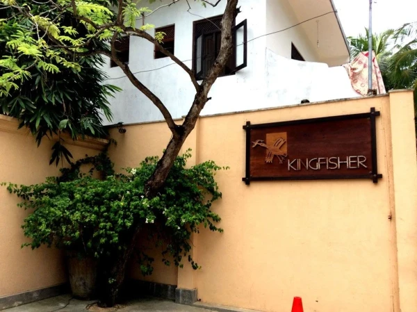 Kingfisher Hotel & Restaurant в Унаватуне