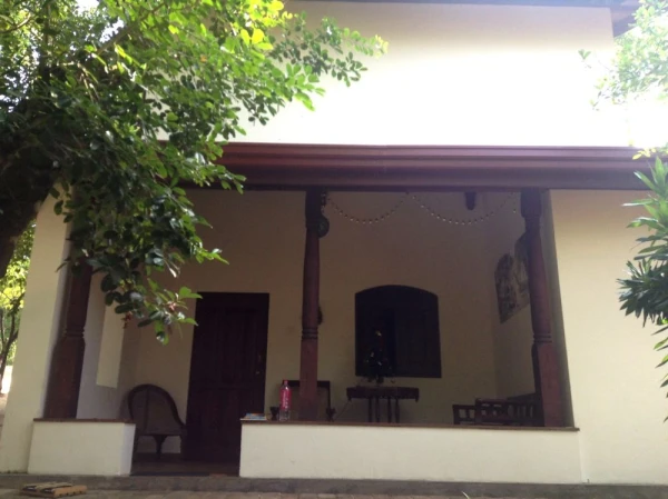 Waves Holiday Bungalows в Тангалле