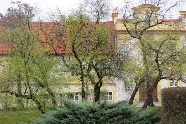 Лорета.