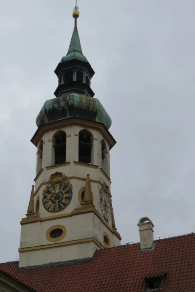 Лорета.