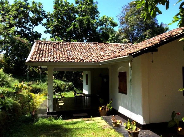 Chitra Ayurveda Villa 3* в Бентоте
