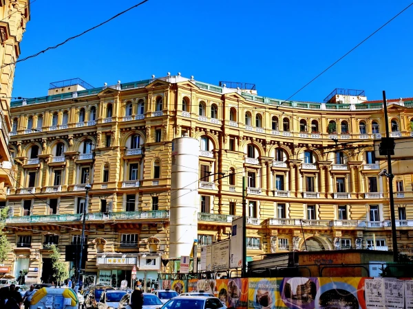 Piazza Nicola Amore. Увы, тоже перекопана 