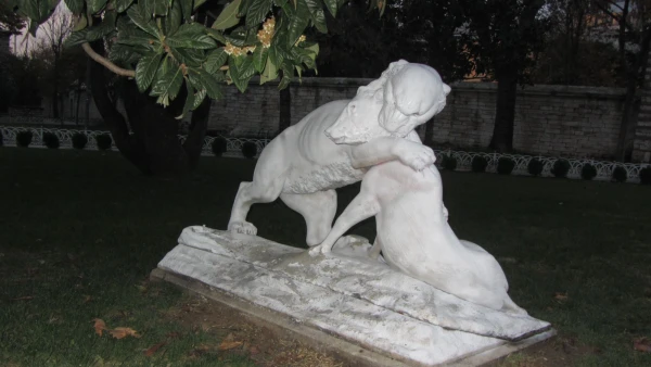 Около мемориала  Мехмеда
