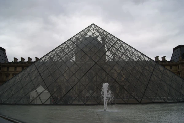 Прогулка по Парижу: Louvre...