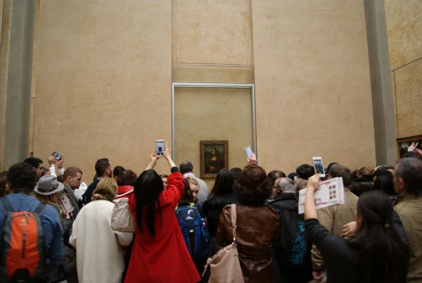 Musée du Louvre: у Джоконды..