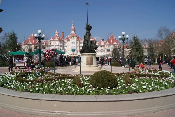  Disneyland Paris... 