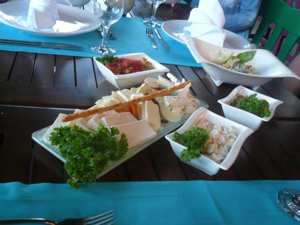 сыры и закуски