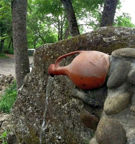 Село Лучистое у подножия Демерджи. Родник