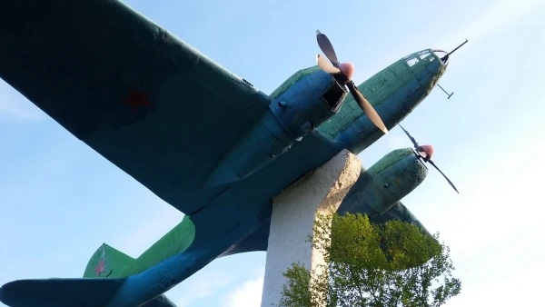 Североморск, памятник летчикам во времена ВОВ