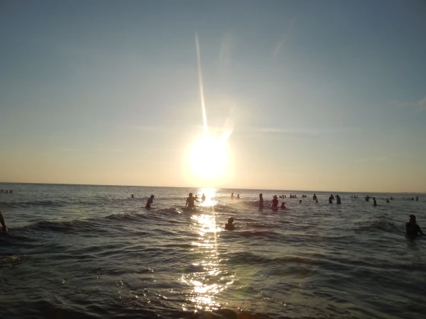 Лонгхай. Море и местные.