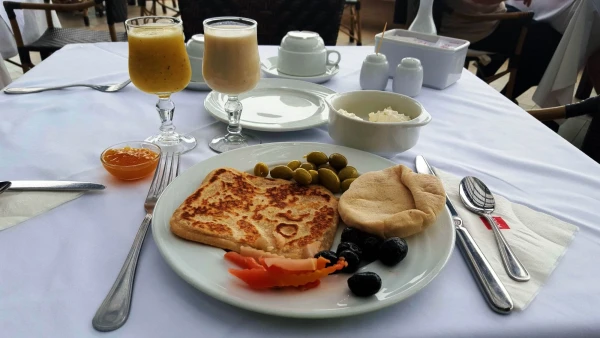 Марокканские лепёшки и сыр рикотта - мой любимый завтрак!