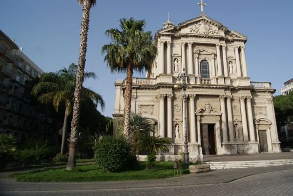 Город Barcellona Pozzo di Gotto, Piazza Duomo, 1