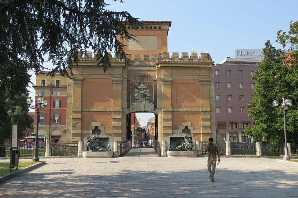 Болонья, Piazza XX Settembre
