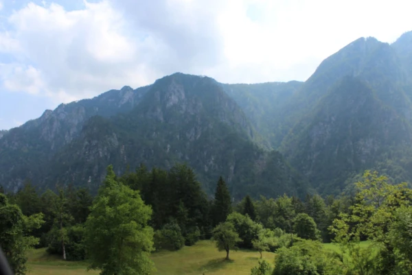 Dolenja Trebuša, Tolmin, Словения
