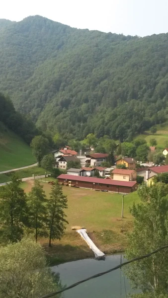 Вид с балкона на местность