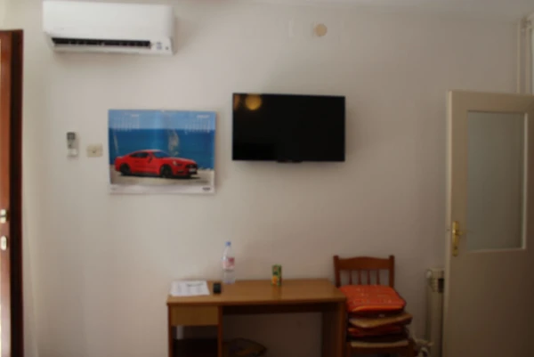 Телевизор с плоским экраном 