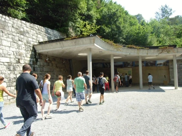 Вход в пещеру, территории Park Škocjanske jame