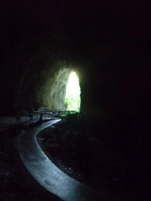 На выходе из пещеры Škocjan Caves