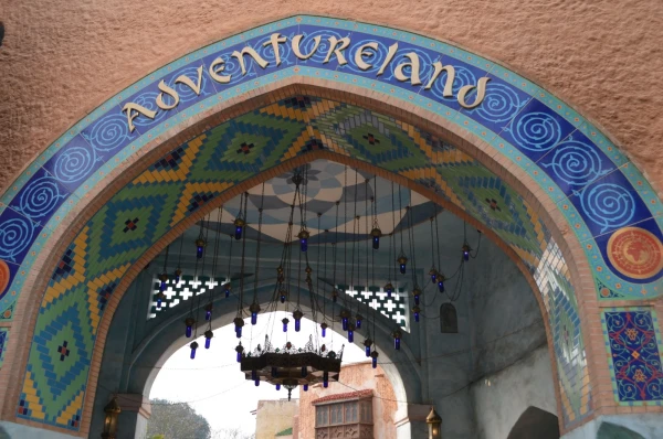 Вход в страну Adventureland