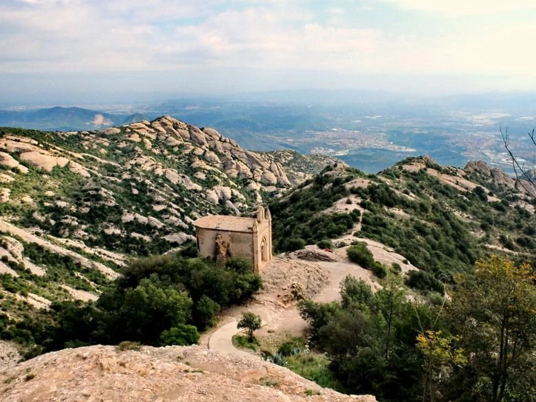 Гора Монсеррат.  На вершине  Sant Joan
