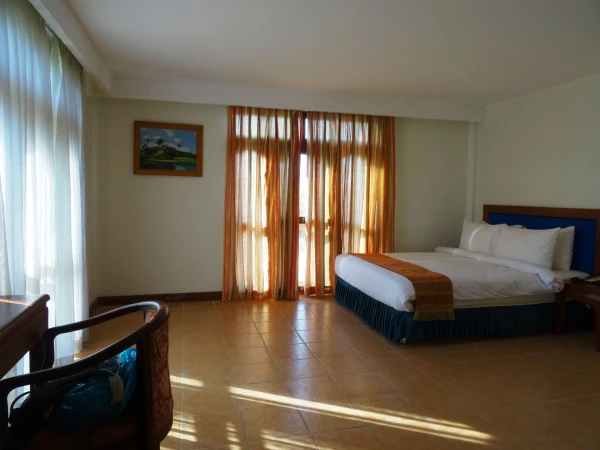 номер в grand riverview boutigue hotel