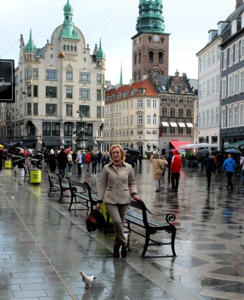 На пешеходной  улице  Стрёгет (Strøget), 