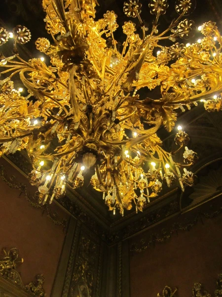 Прекрасная люстра
