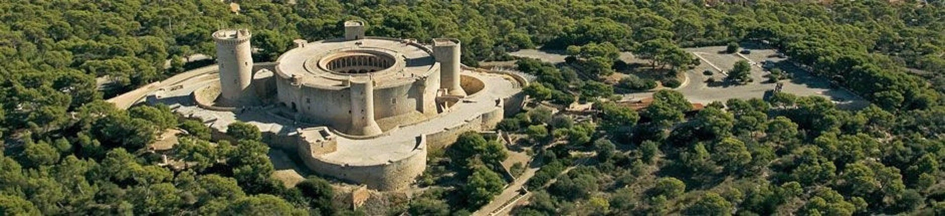 Castell de Bellver. Фото из рекламного проспекта