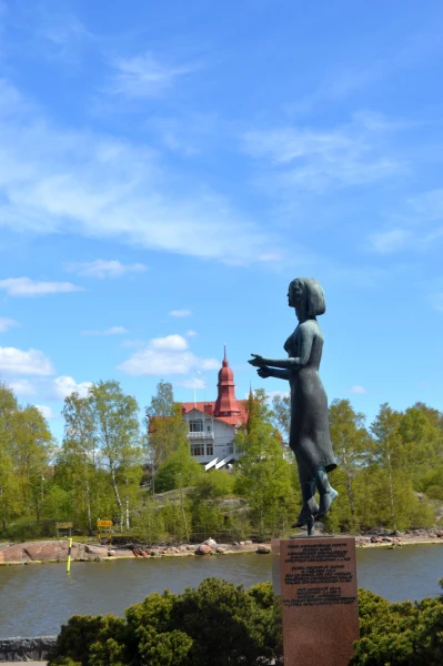 Эта традиция, отдыхать в Хельсинки, завелась еще у дореволюционной интеллигенции