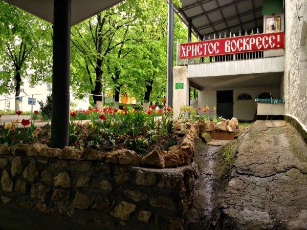 Территория монастыря