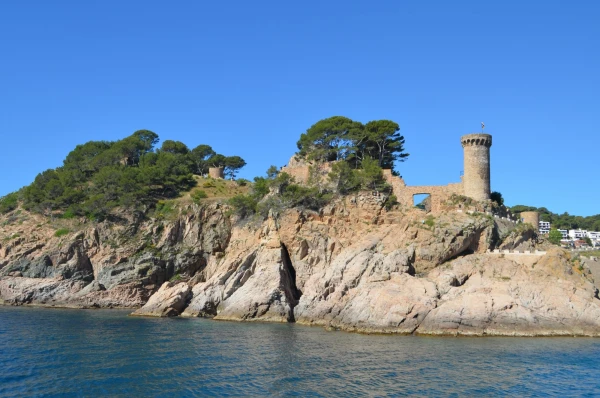 Крепость Vila Vella  вид с моря