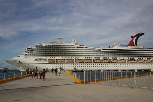 Остров Косумель. Лайнер Carnival Glory 4*.